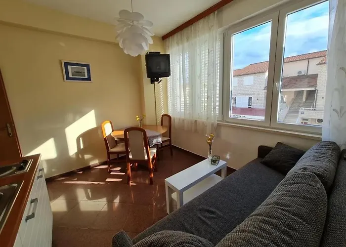 Apartmani Orebic 아파트 *